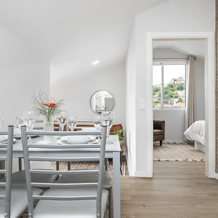 Upland Ii By Madeira Sun Travel