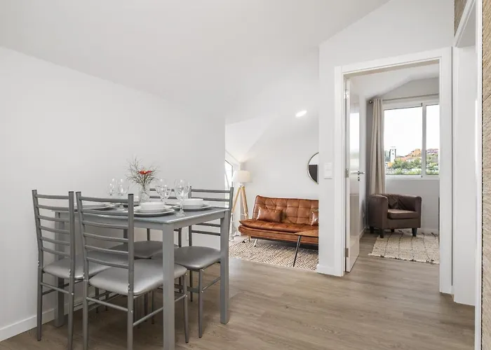 Upland Ii By Madeira Sun Travel * 蓬他达维托亚